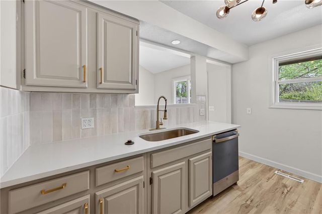 1301 Ada Street, Kearney, MO 64060