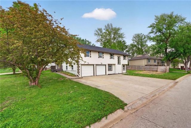 1301 Ada Street, Kearney, MO 64060