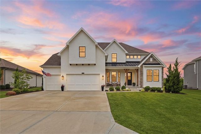 14798 S Parkhill Street, Olathe, KS 66061