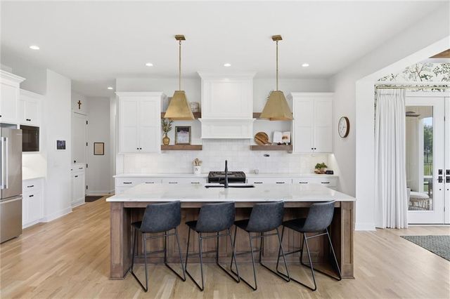 14798 S Parkhill Street, Olathe, KS 66061