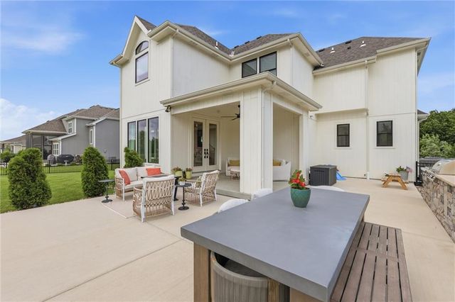14798 S Parkhill Street, Olathe, KS 66061