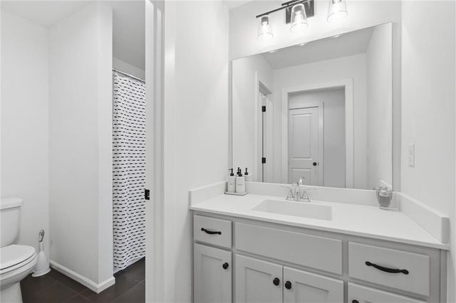 14798 S Parkhill Street, Olathe, KS 66061