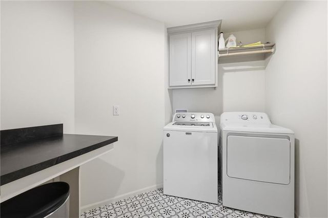14798 S Parkhill Street, Olathe, KS 66061