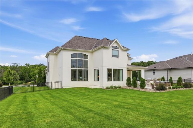 14798 S Parkhill Street, Olathe, KS 66061