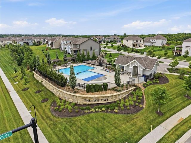 14798 S Parkhill Street, Olathe, KS 66061