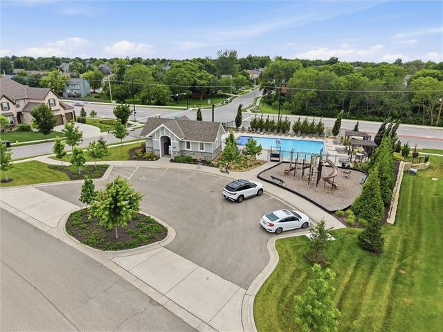 14798 S Parkhill Street, Olathe, KS 66061