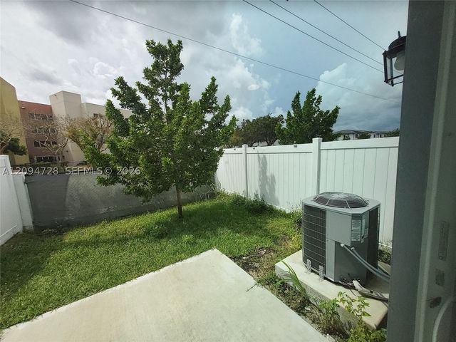1085 NW 4th Ter, Florida City, FL 33034