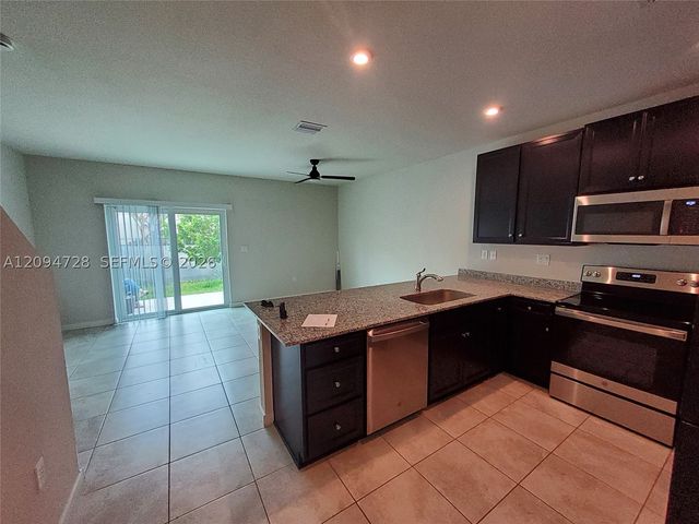1085 NW 4th Ter, Florida City, FL 33034