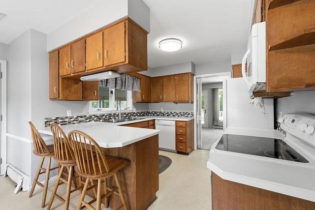 607 6th Street W, West Fargo, ND 58078