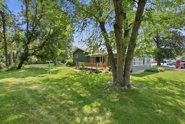 607 6th Street W, West Fargo, ND 58078