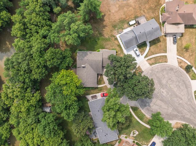 607 6th Street W, West Fargo, ND 58078