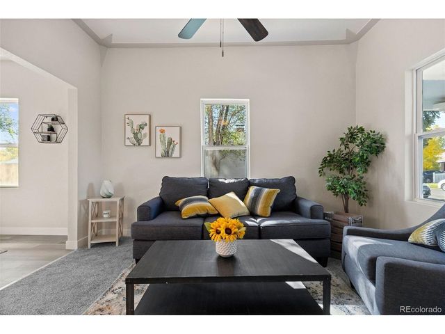 146 Stuart St, Denver, CO 80219