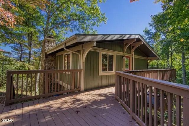 1059 Lower Alpine Way, Gatlinburg, TN 37738