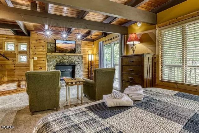 1059 Lower Alpine Way, Gatlinburg, TN 37738