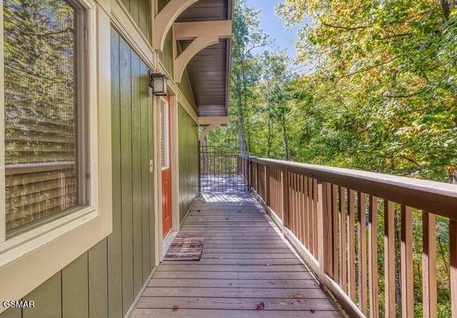 1059 Lower Alpine Way, Gatlinburg, TN 37738