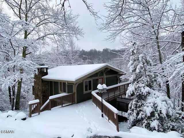 1059 Lower Alpine Way, Gatlinburg, TN 37738