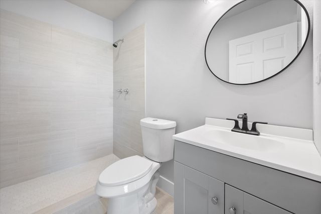 5905 Collins Court, Granbury, TX 76048