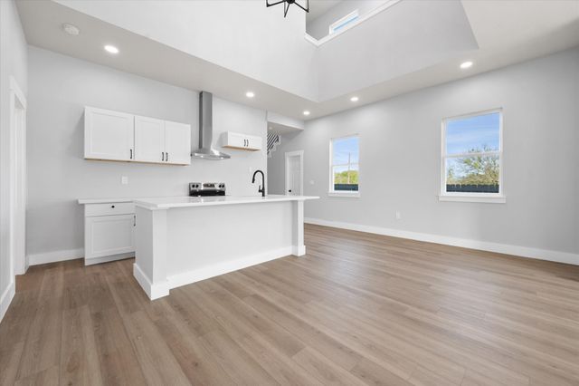 5905 Collins Court, Granbury, TX 76048