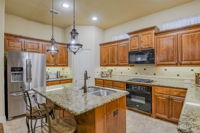 6904 Finch Drive, North Richland Hills, TX 76182