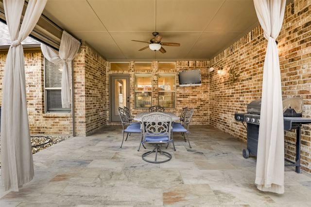 6904 Finch Drive, North Richland Hills, TX 76182