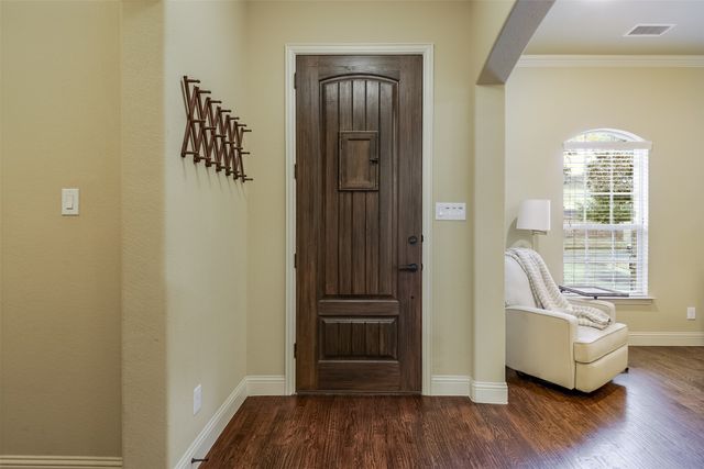 6904 Finch Drive, North Richland Hills, TX 76182