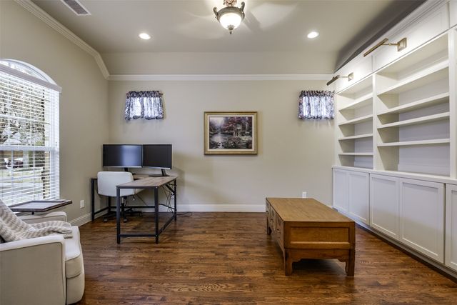 6904 Finch Drive, North Richland Hills, TX 76182