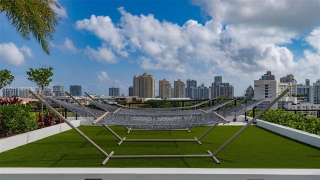19401 W Dixie Hwy 607, Miami, FL 33180