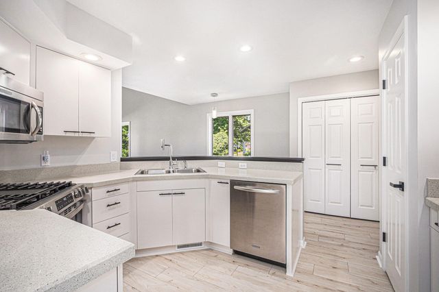 1721 Fountainview Court Se, Gaines Twp, MI 49316