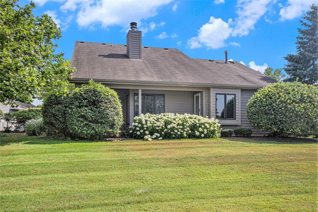 1721 Fountainview Court Se, Gaines Twp, MI 49316