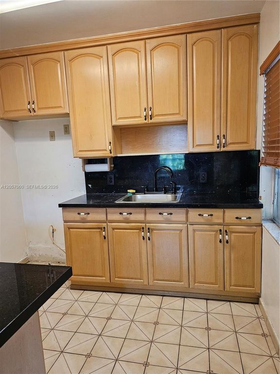 Image 3 of property listing at 310 Ponce De Leon Blvd, Coral Gables, FL 33134