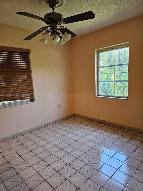 Image 6 of property listing at 310 Ponce De Leon Blvd, Coral Gables, FL 33134
