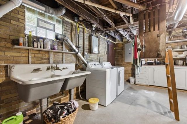 2132 Mercer Rd, Daugherty Twp, PA 15066