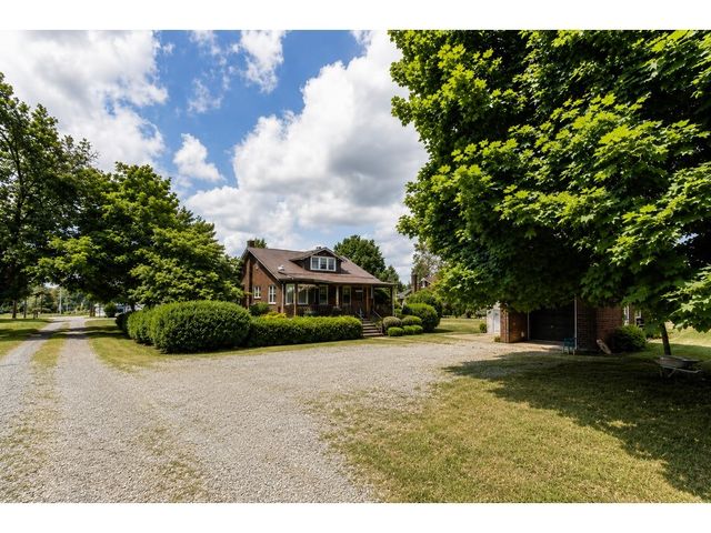 2132 Mercer Rd, Daugherty Twp, PA 15066