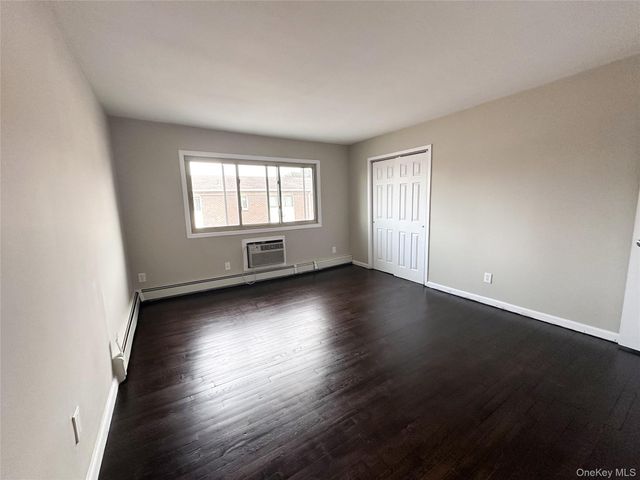 2449 UNION Boulevard 33B, Islip, NY 11751