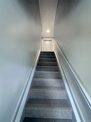 2449 UNION Boulevard 33B, Islip, NY 11751