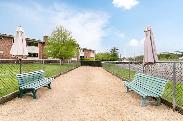 2449 UNION Boulevard 33B, Islip, NY 11751