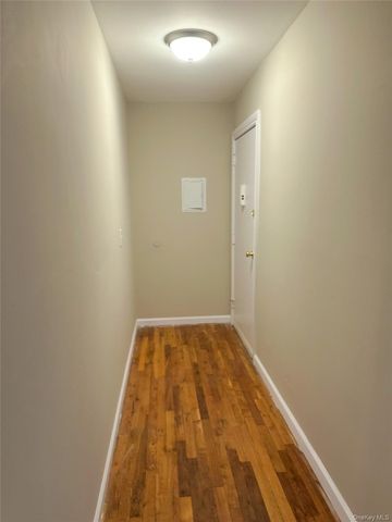 2449 UNION Boulevard 33B, Islip, NY 11751