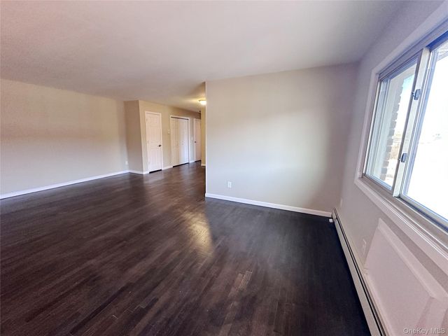 2449 UNION Boulevard 33B, Islip, NY 11751