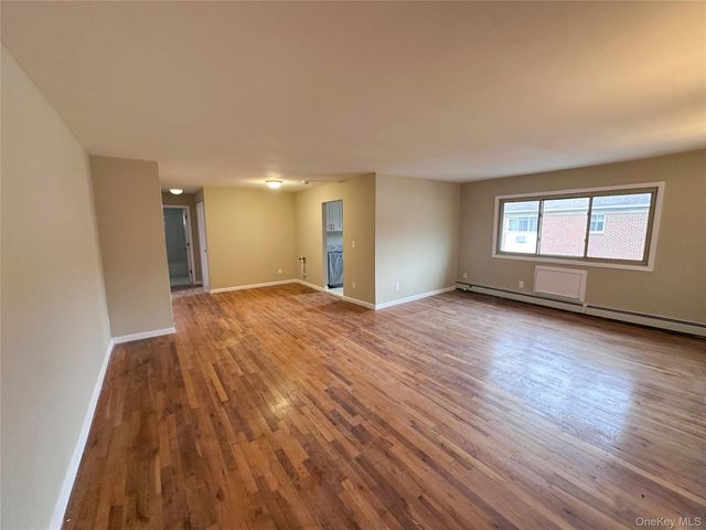 2449 UNION Boulevard 33B, Islip, NY 11751