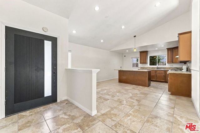 15920 Gledhill Street, Los Angeles, CA 91343