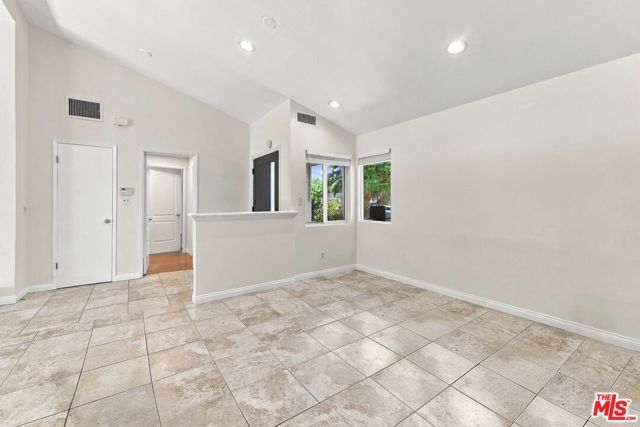 15920 Gledhill Street, Los Angeles, CA 91343