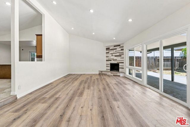 15920 Gledhill Street, Los Angeles, CA 91343