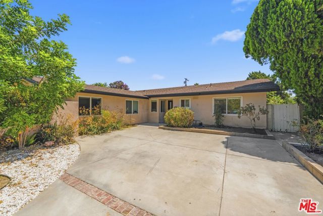 15920 Gledhill Street, Los Angeles, CA 91343