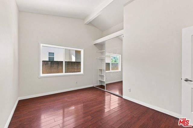 15920 Gledhill Street, Los Angeles, CA 91343