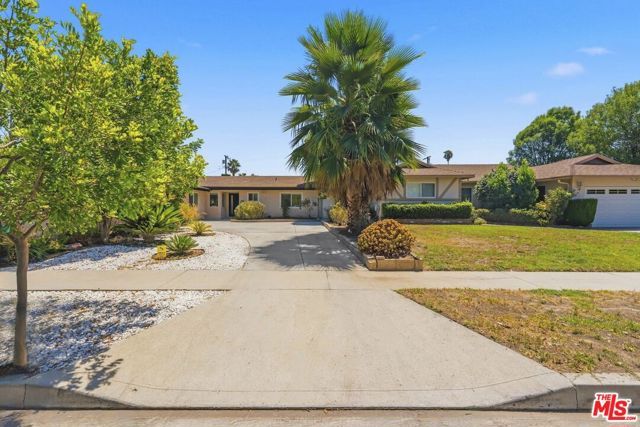 15920 Gledhill Street, Los Angeles, CA 91343