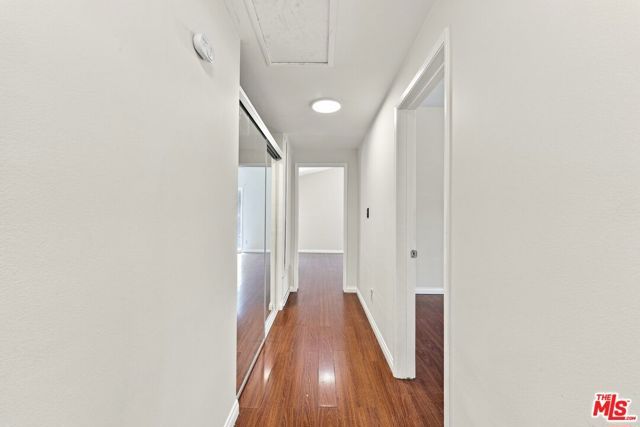 15920 Gledhill Street, Los Angeles, CA 91343
