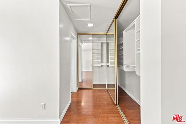 15920 Gledhill Street, Los Angeles, CA 91343