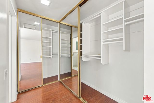 15920 Gledhill Street, Los Angeles, CA 91343