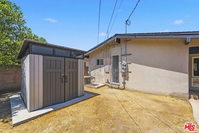 15920 Gledhill Street, Los Angeles, CA 91343