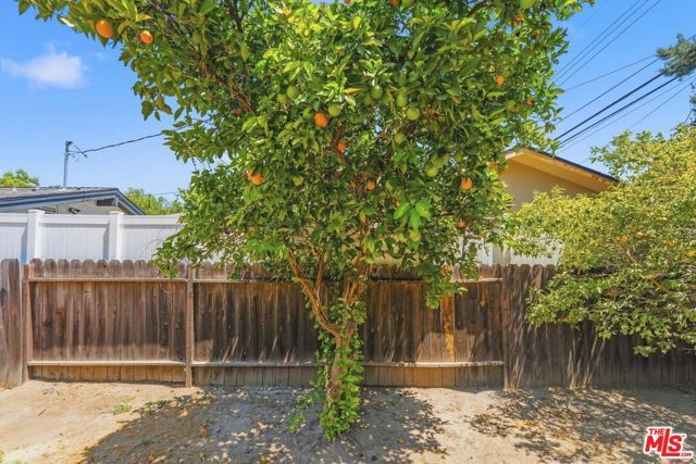 15920 Gledhill Street, Los Angeles, CA 91343